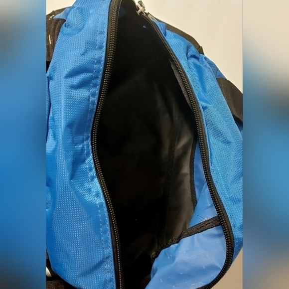 Blue and Black Multi Strap OGIO Udelhoven Half Dome Bag NWT - Picture 6 of 10